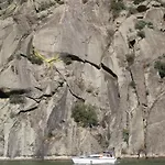Botel Douro Yacht Charter & 3*