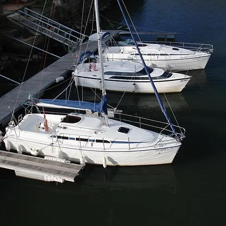 보트호텔 Douro Yacht Charter & 3*