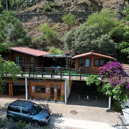 Douro Yacht Charter & 3*