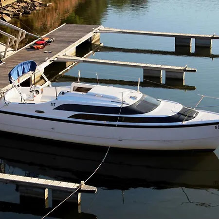 Douro Yacht Charter & 3*