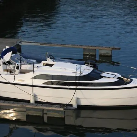 Båthotell Douro Yacht Charter & São João da Pesqueira