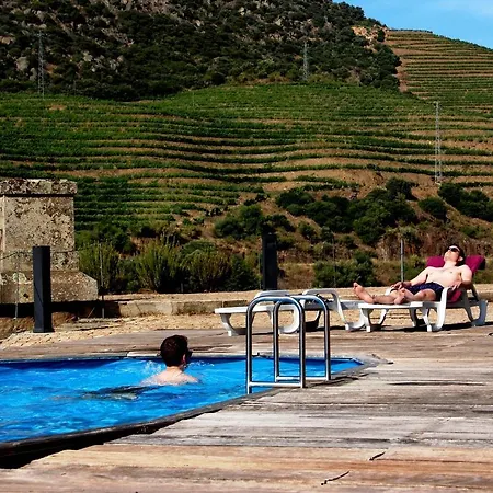 Douro Yacht Charter & Båthotell São João da Pesqueira