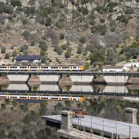 船上ホテル Douro Yacht Charter &