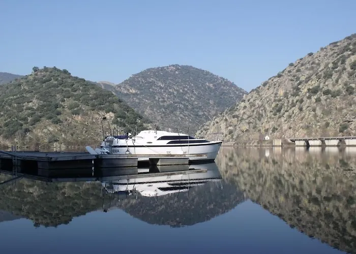 Douro Yacht Charter & Bådhotel