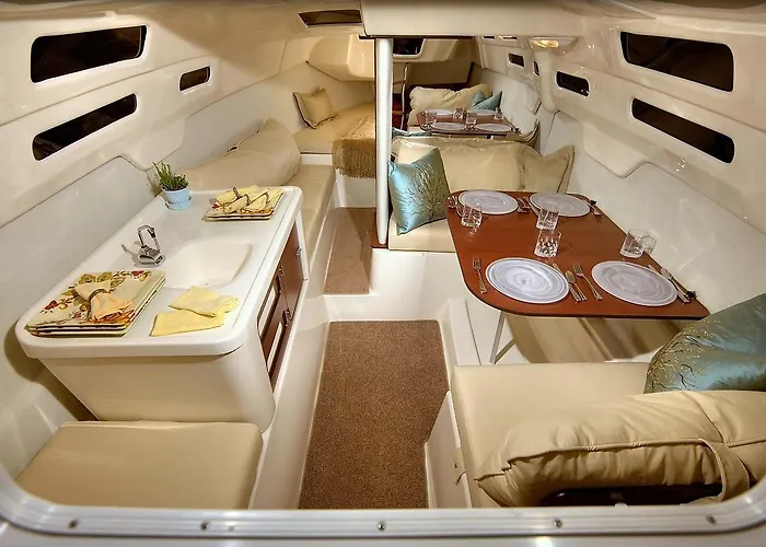 Bådhotel Douro Yacht Charter & 3*