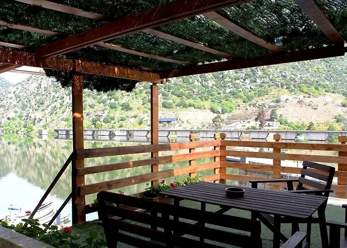 Douro Yacht Charter & Hotel na wodzie São João da Pesqueira